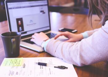 Exploring the Benefits of Phygital: How the Merging of Physical and Digital is Transforming Businesses